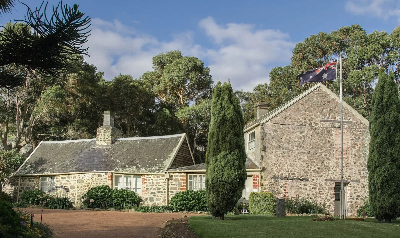 Strawberry Hill at Barmup