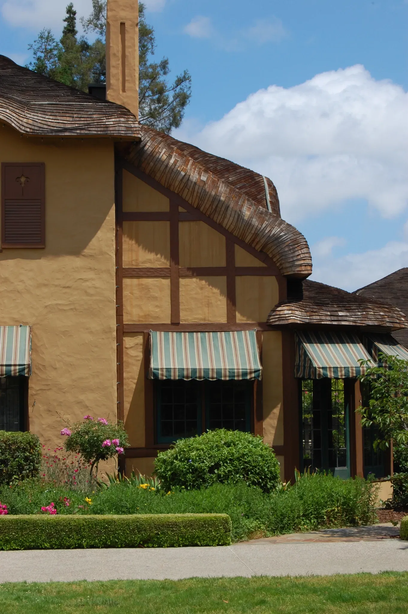 Ainsley House - Campbell Museums