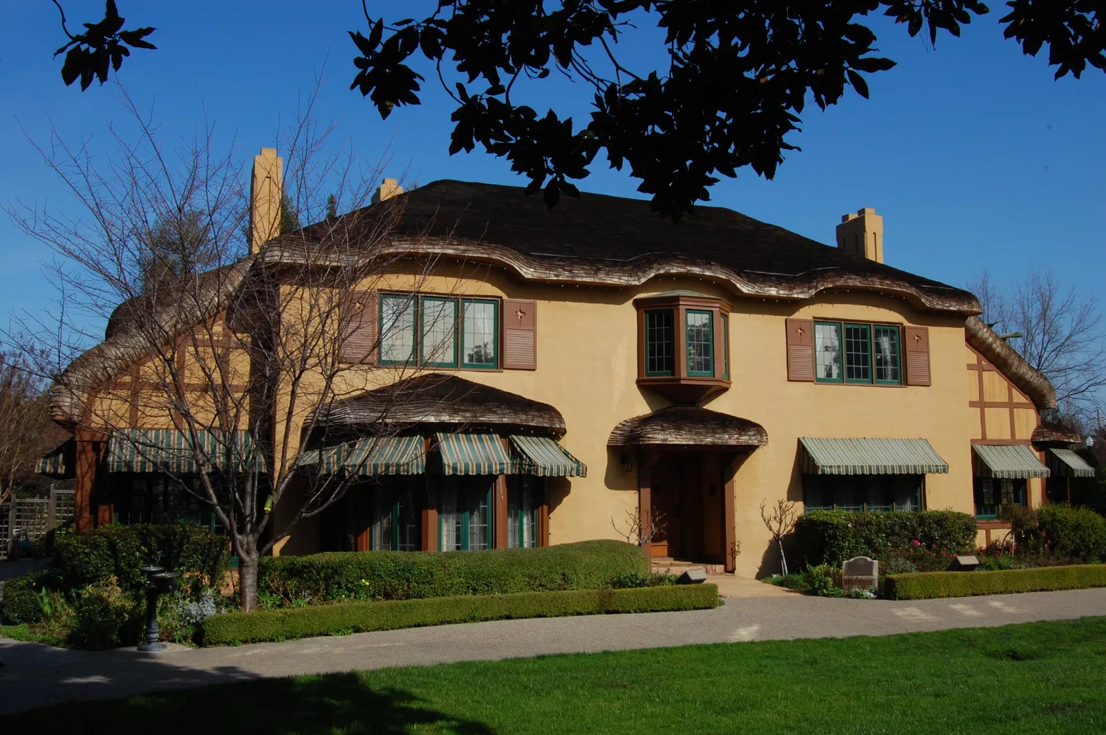 Ainsley House - Campbell Museums