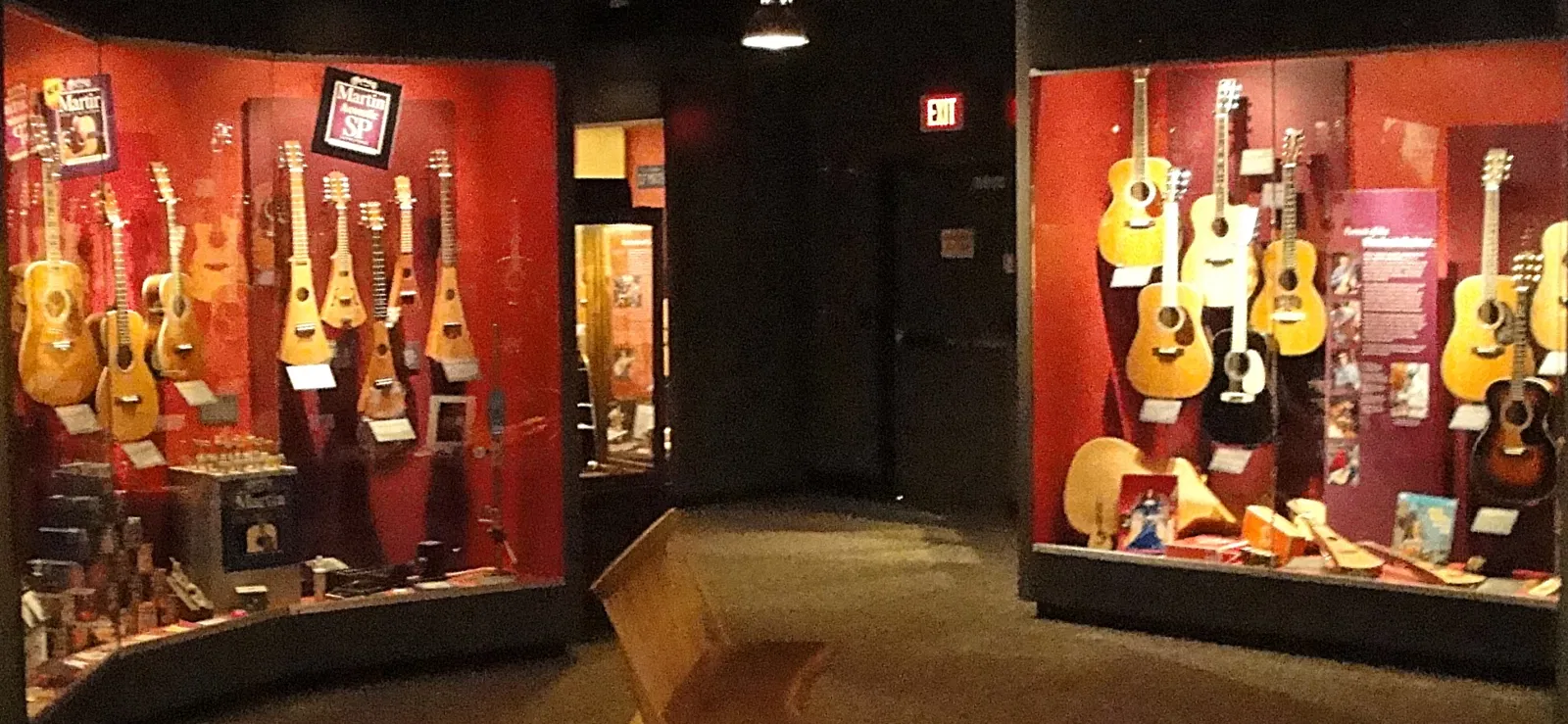 Martin Guitar Museum