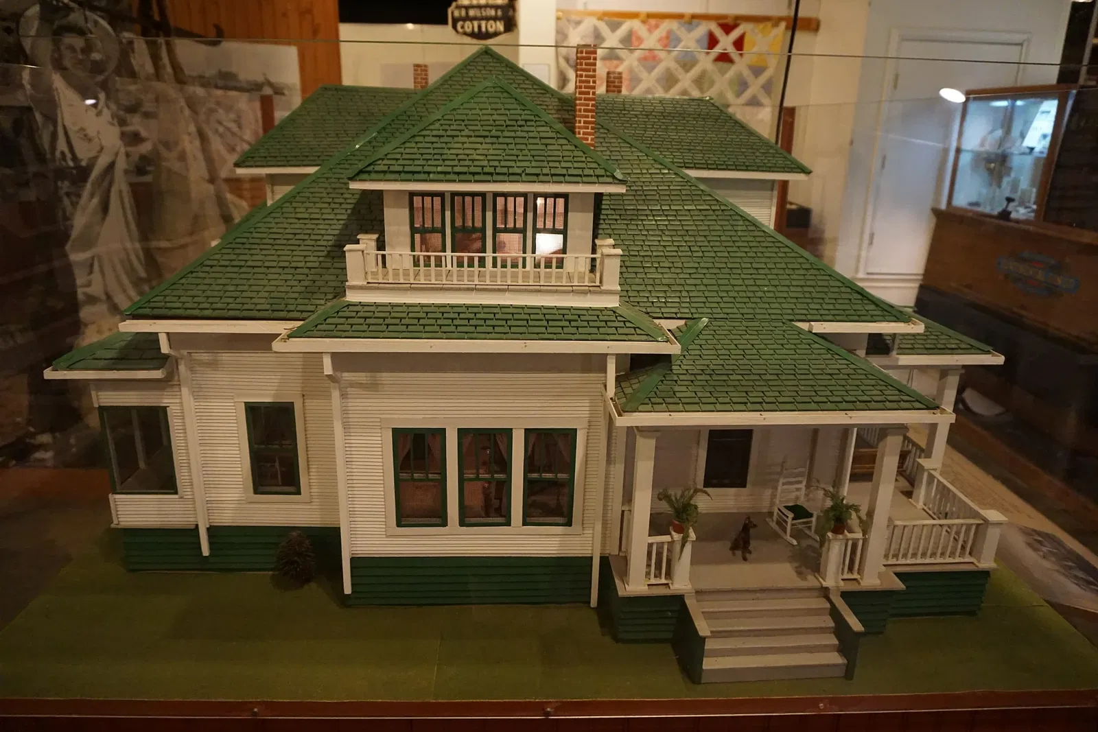 Audie Murphy Museum - Cotton Museum