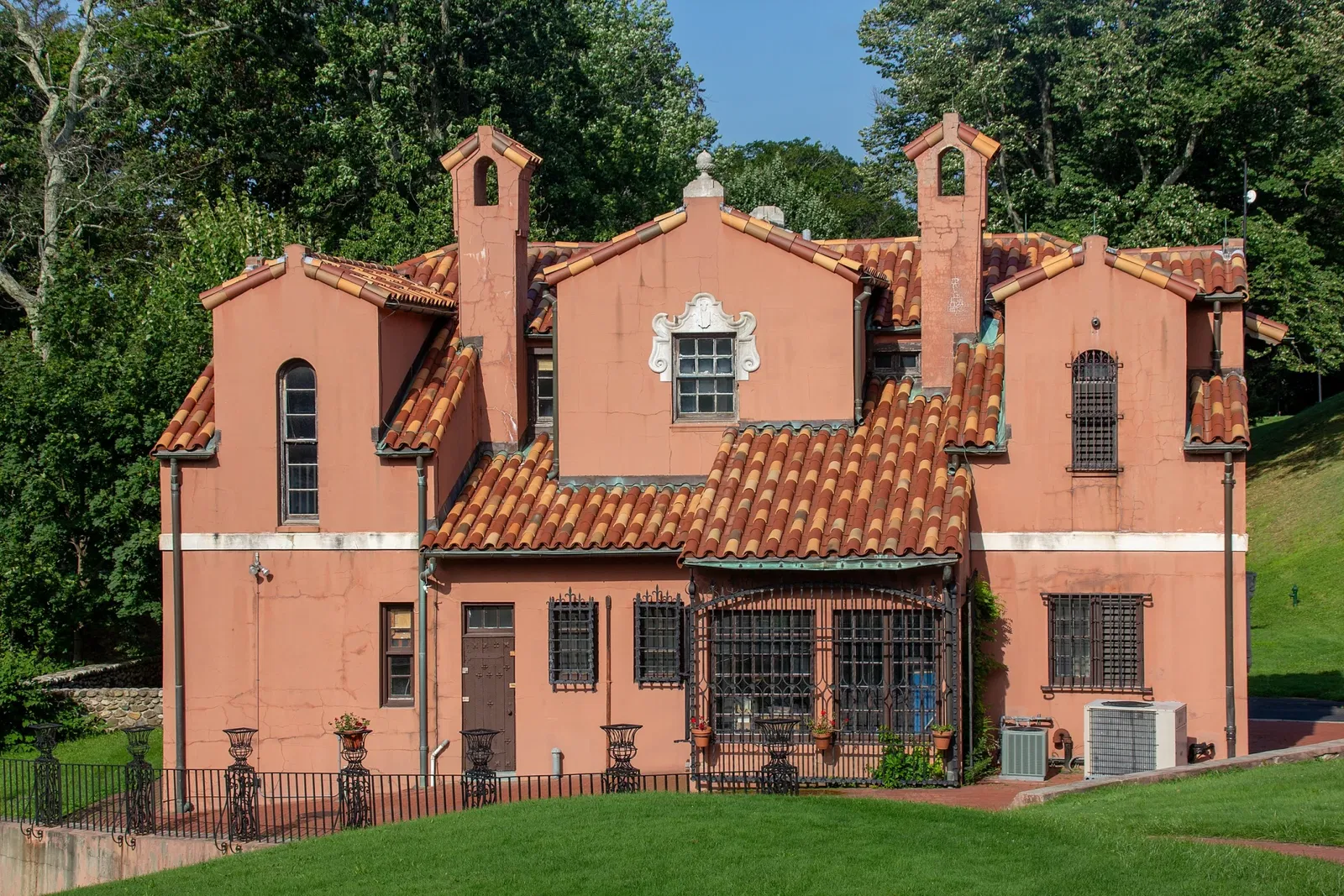 Vanderbilt Museum, Mansion, and Planetarium