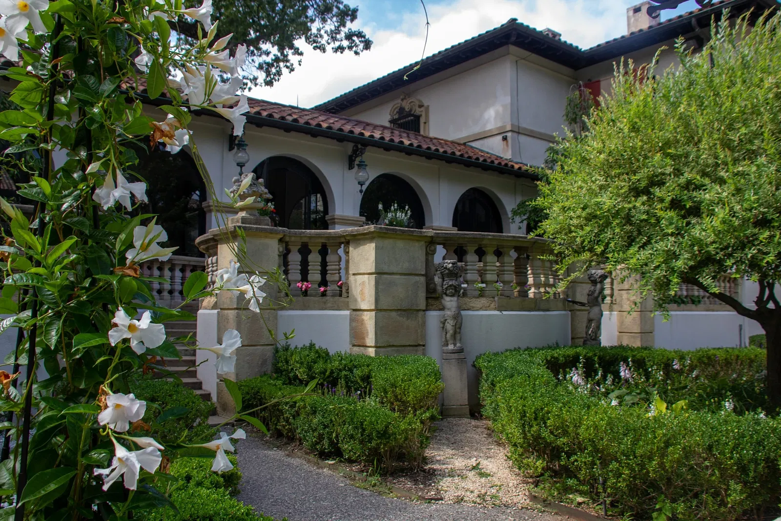 Vanderbilt Museum, Mansion, and Planetarium