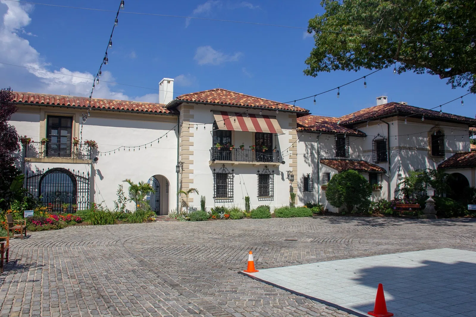 Vanderbilt Museum, Mansion, and Planetarium