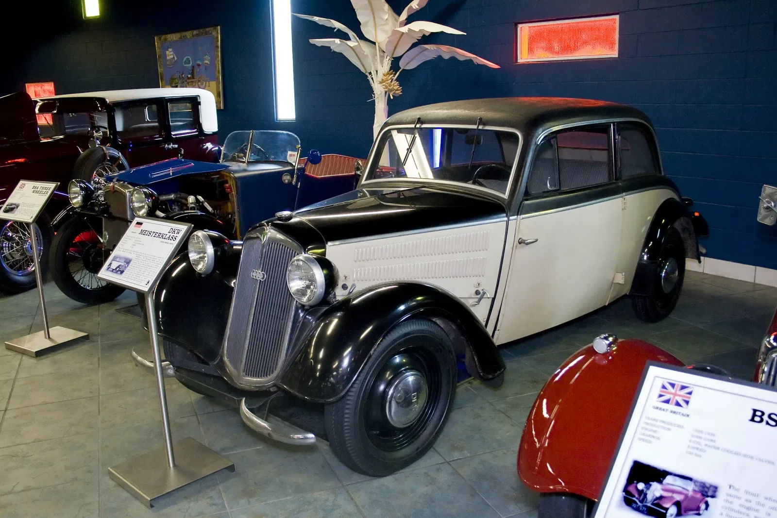 Tampa Bay Automobile Museum
