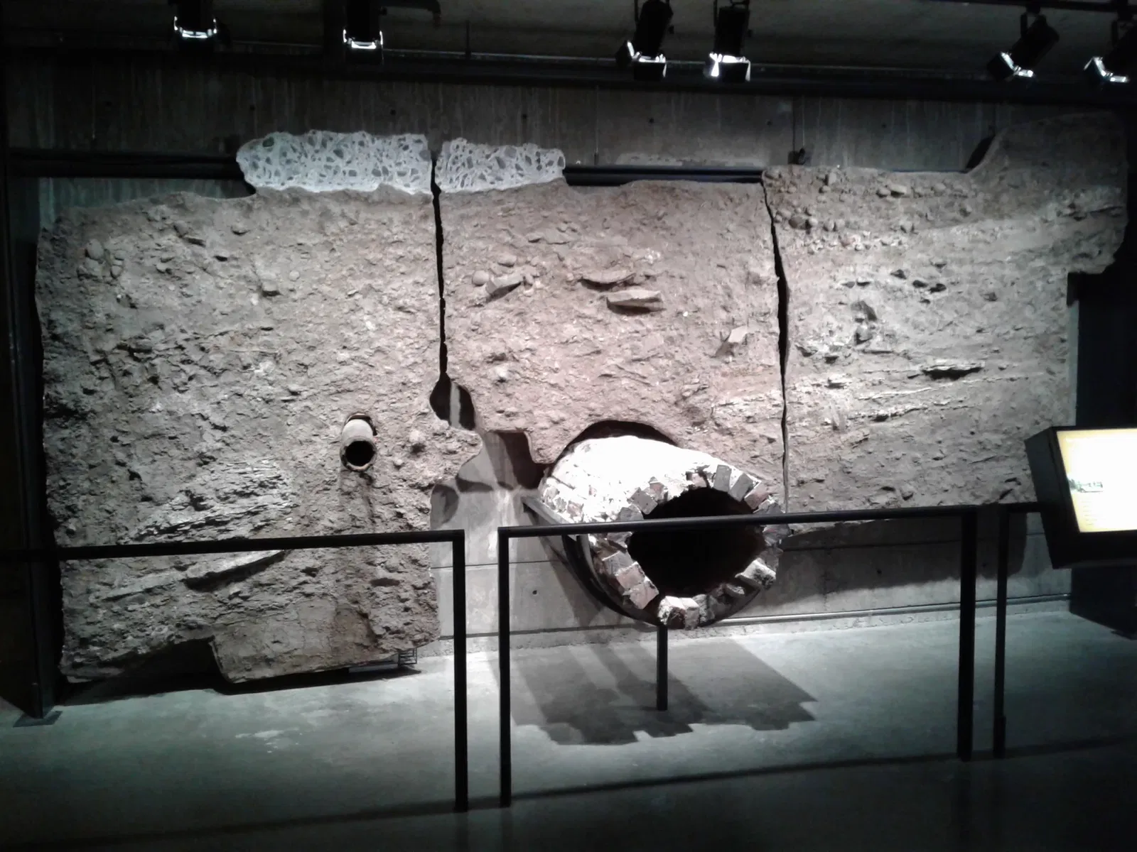 Pointe-à-Callière Museum