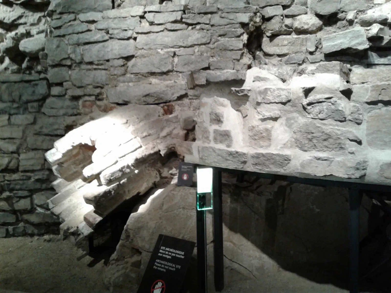 Pointe-à-Callière Museum