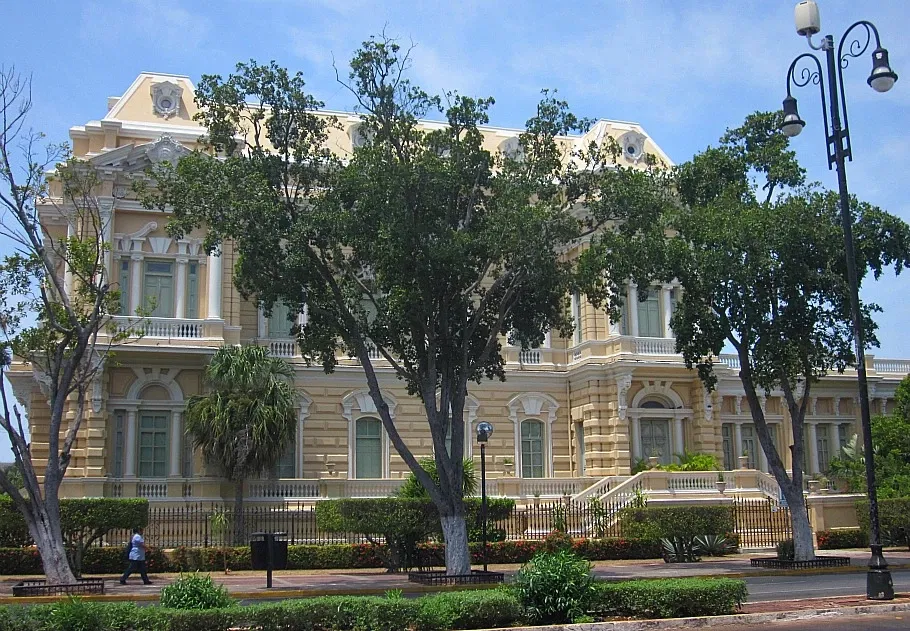 Museo Regional de Antropología de Yucatán, Palacio Cantón