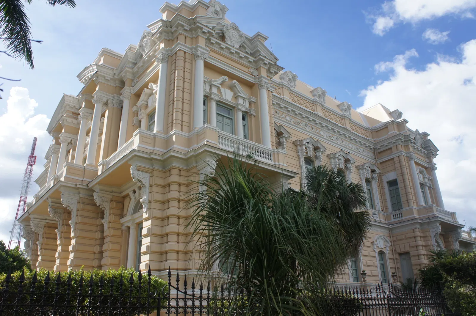 Museo Regional de Antropología de Yucatán, Palacio Cantón