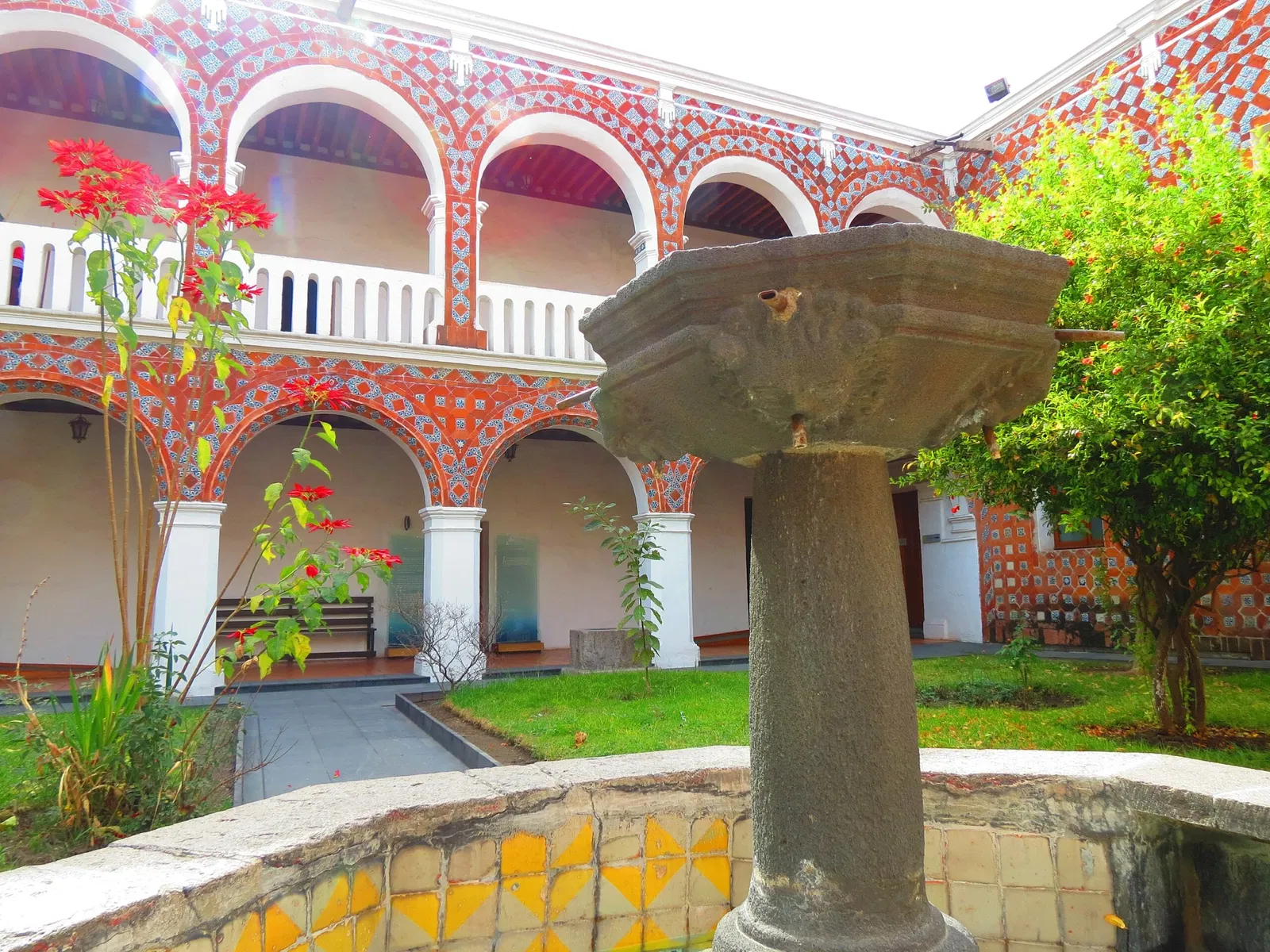 Museo de Arte Religioso Ex Convento Santa Monica