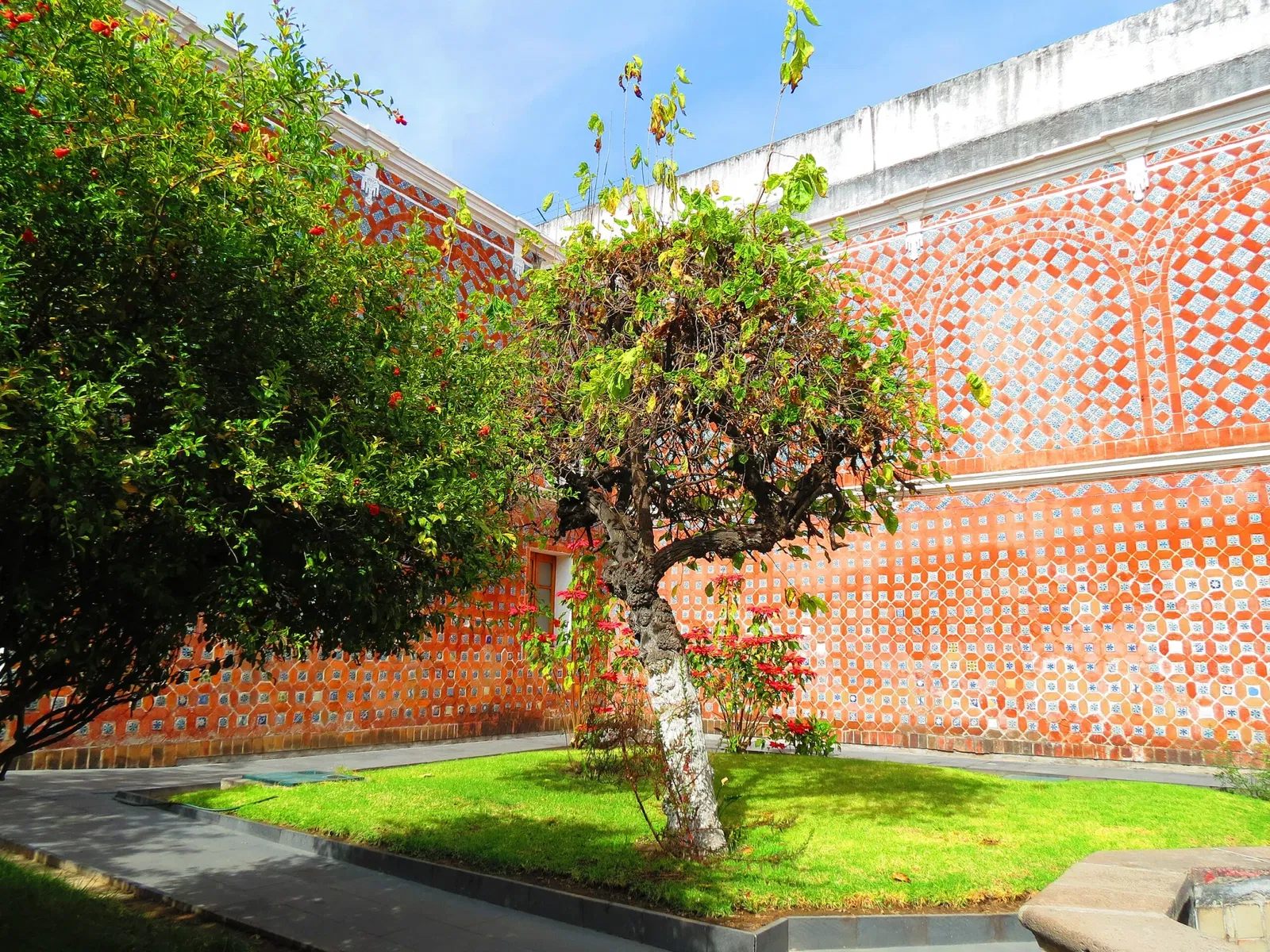 Museo de Arte Religioso Ex Convento Santa Monica