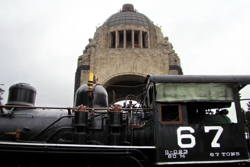 Monumento a la Revolución