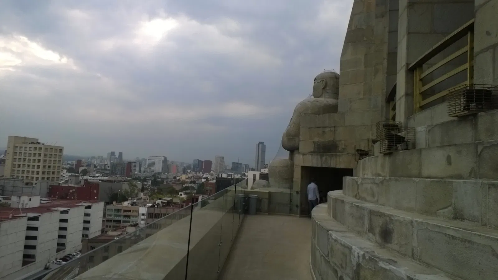 Monument to the Revolution