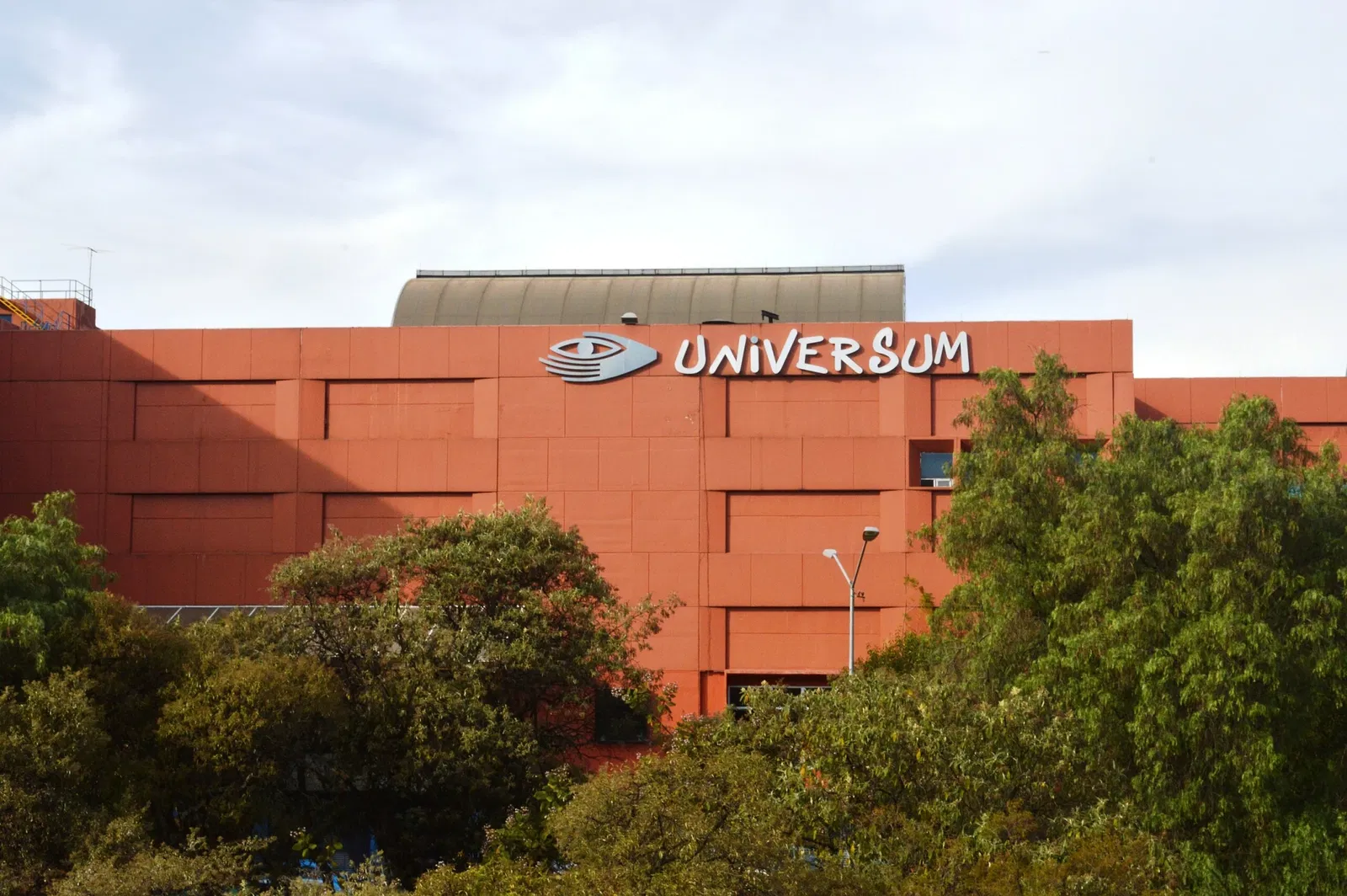 Universum