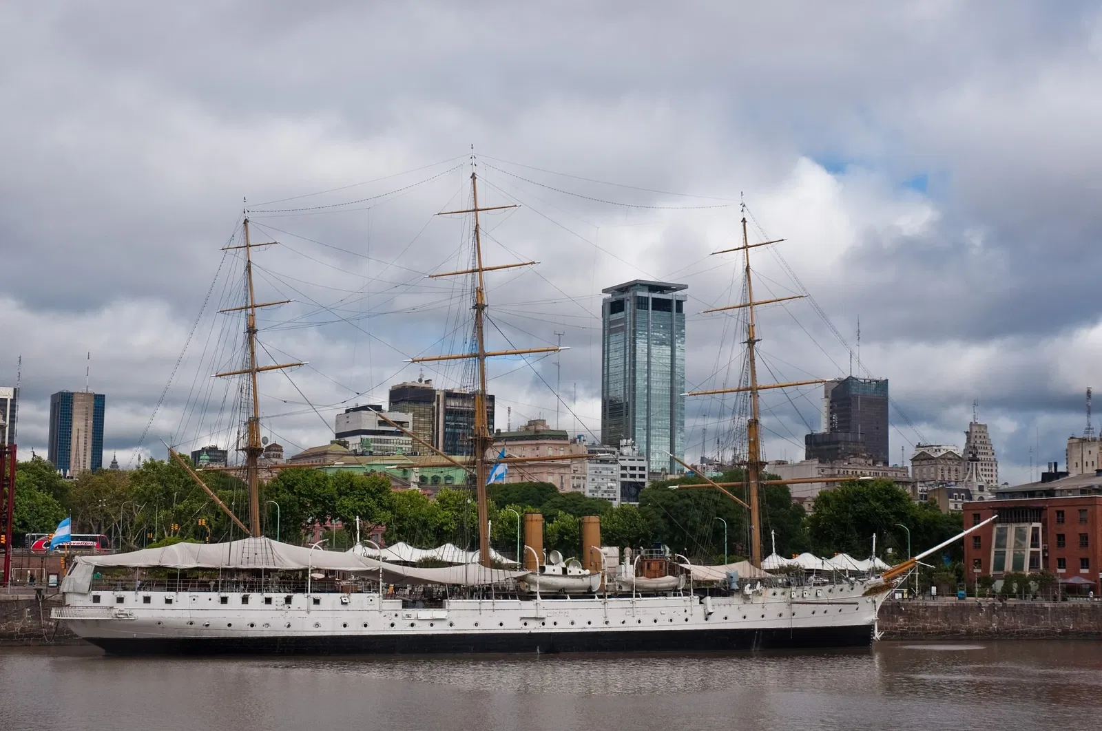 ARA Presidente Sarmiento