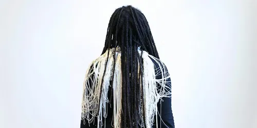 Majalla's Cloak - Frayed edges of the Leiden Cloth