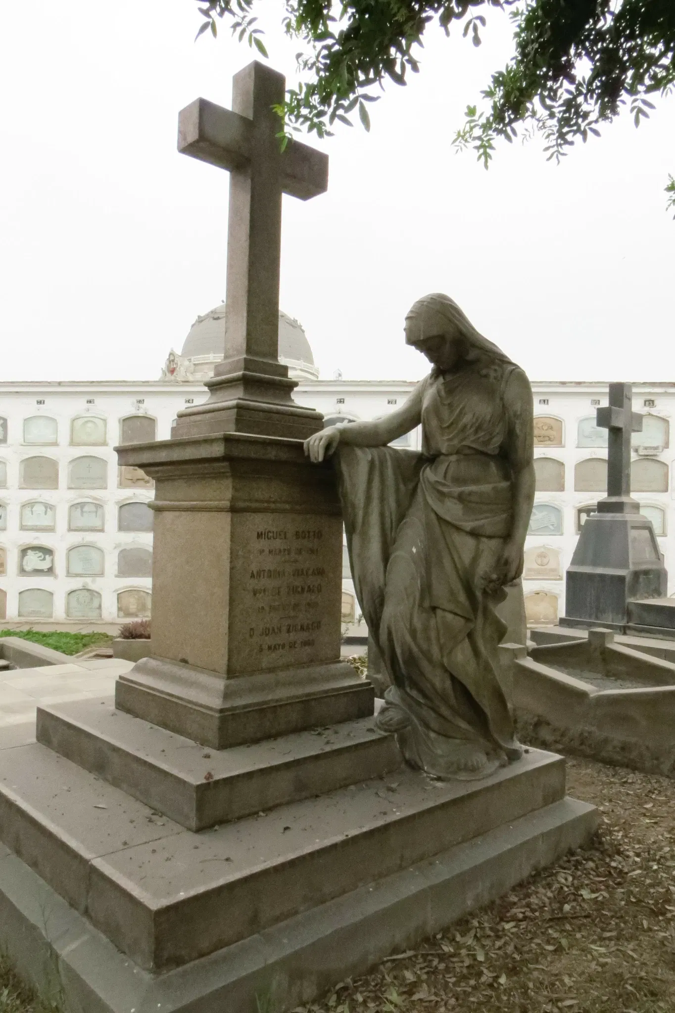 Cementerio Presbítero Matías Maestro