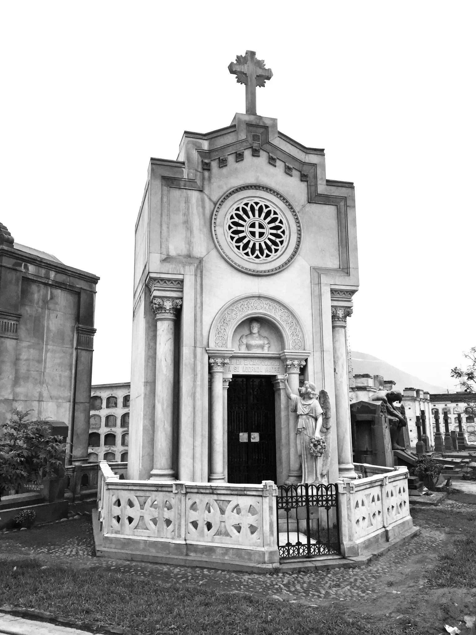 Cementerio Presbítero Matías Maestro