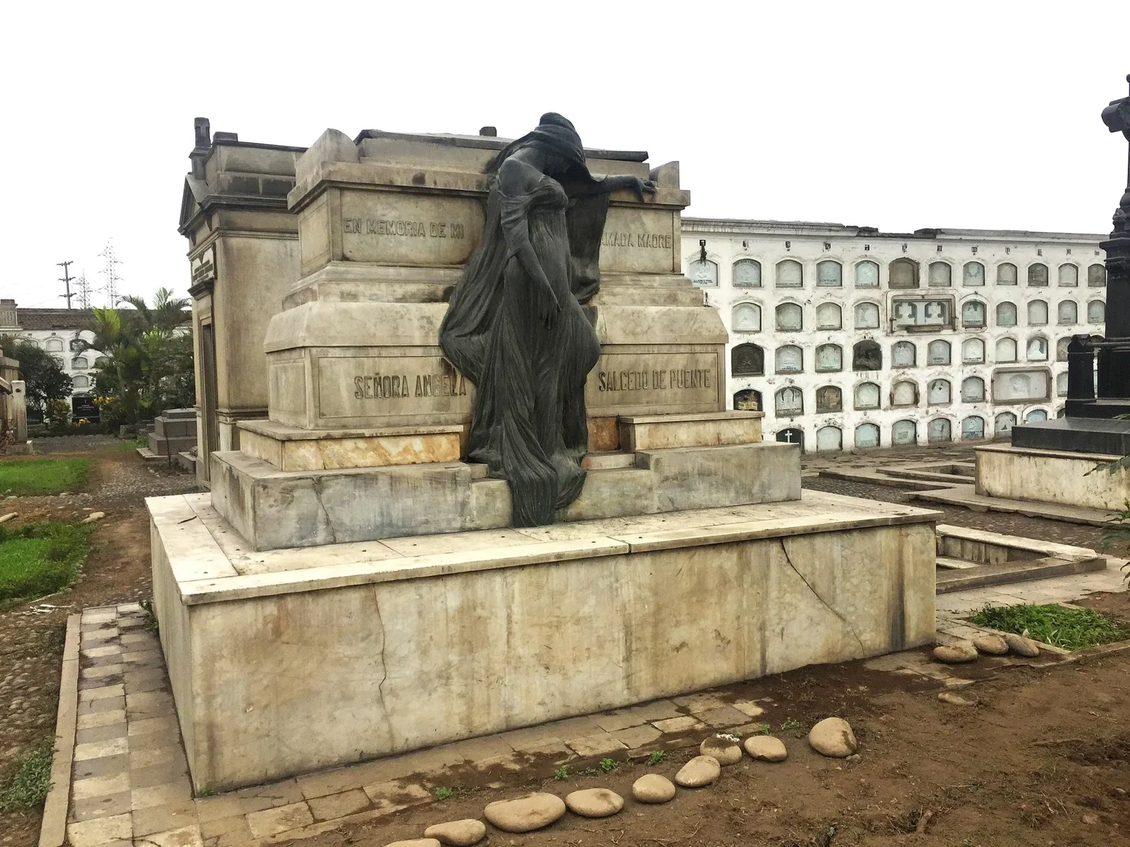 Museo Cementerio Presbítero Matías Maestro
