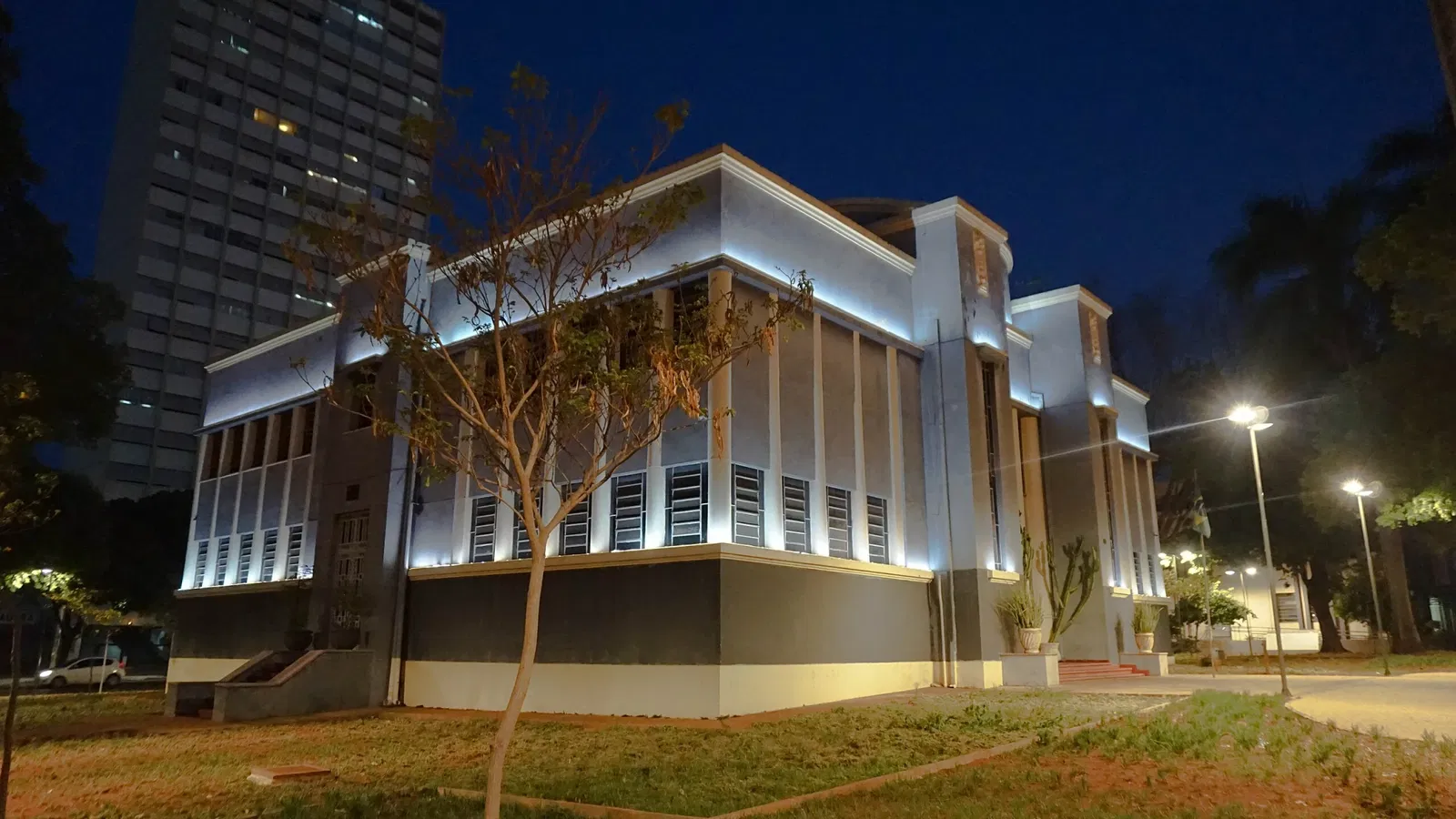 Goiano Museum Zoroastro Artiaga Teacher