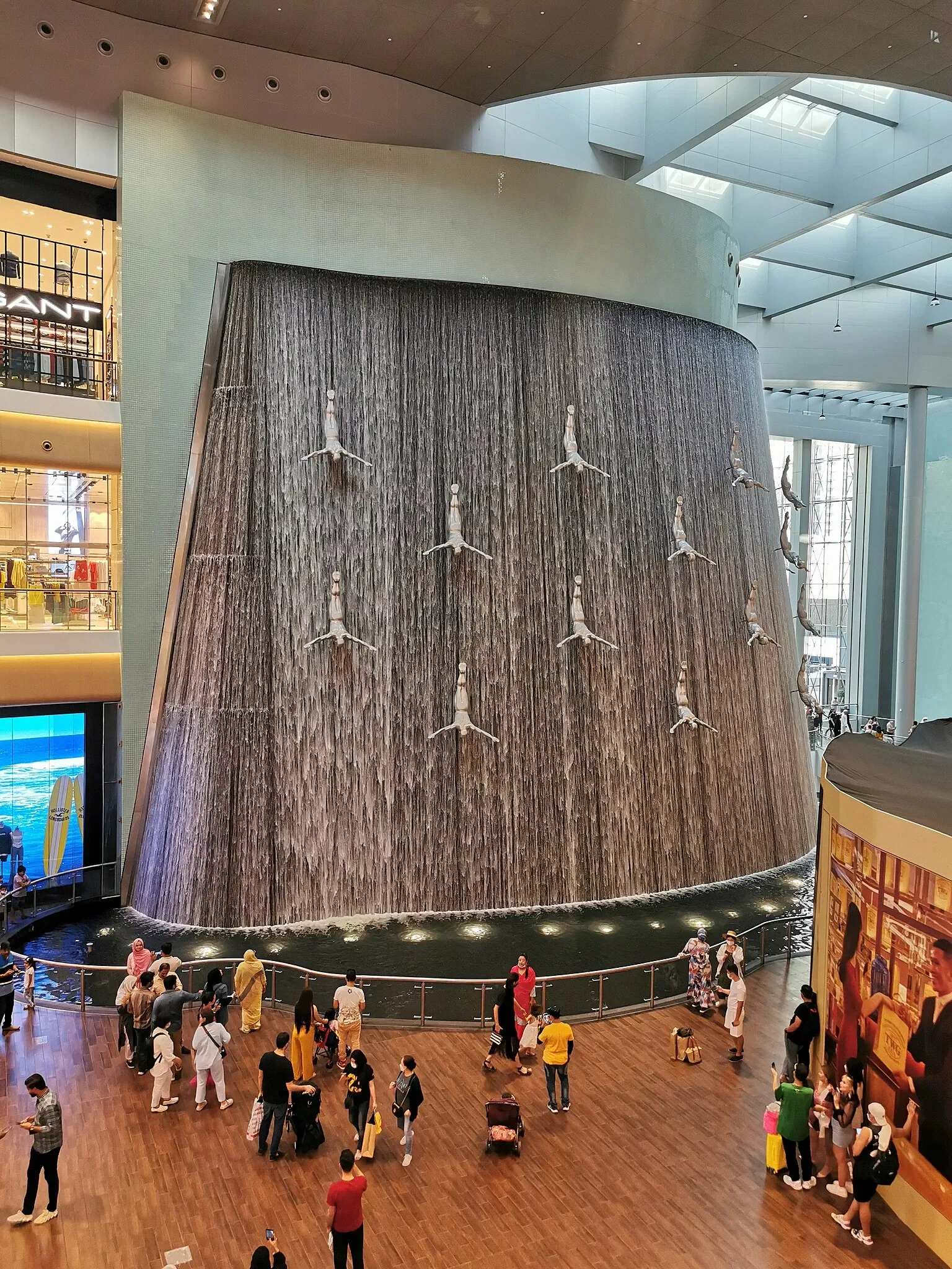 Dubai Aquarium & Underwater Zoo