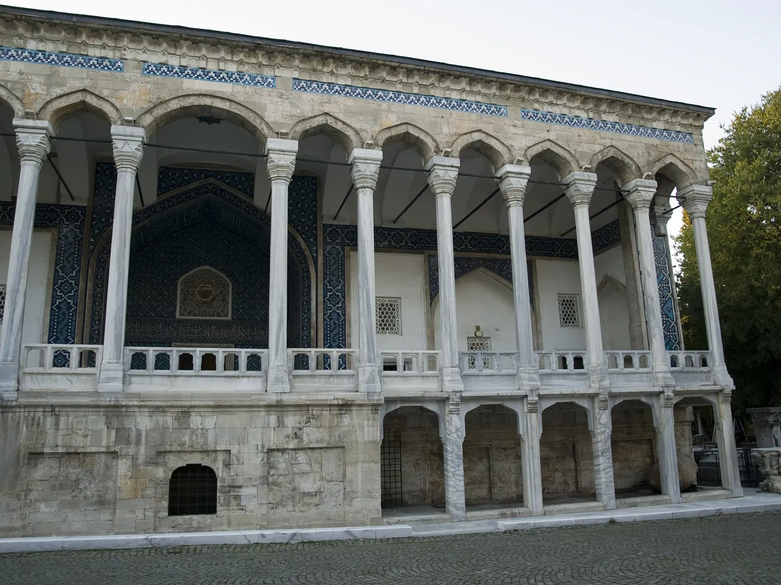 Chiosco piastrellato