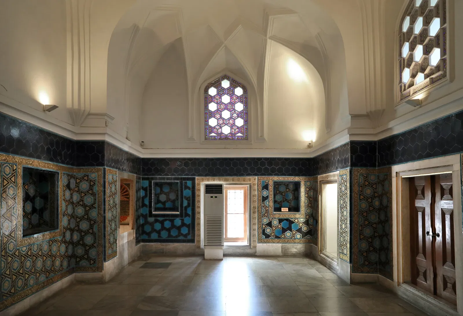 Chiosco piastrellato