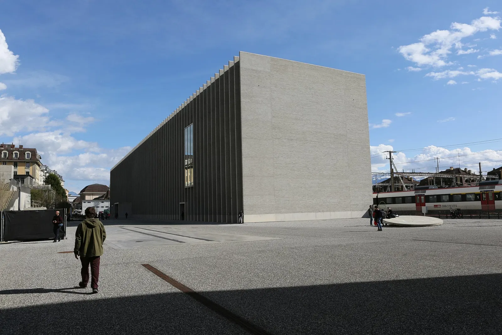 Museo del Diseño y las Artes Aplicadas Contemporáneas