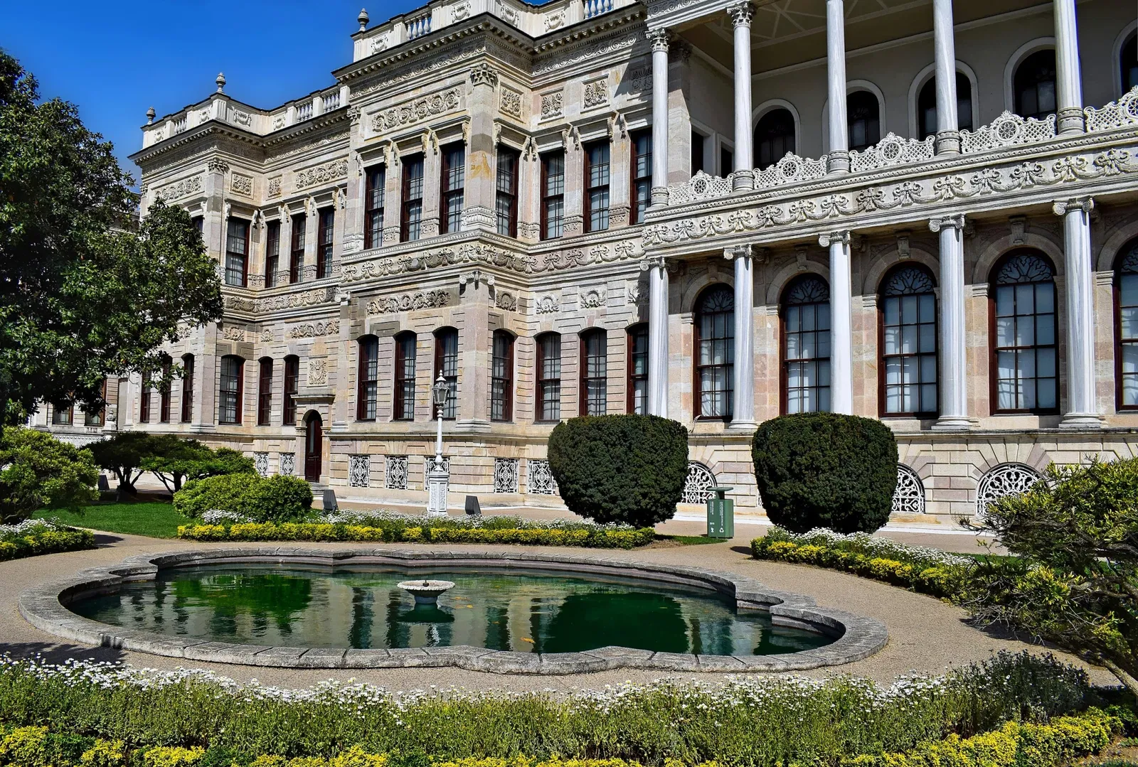 Dolmabahçe Palace