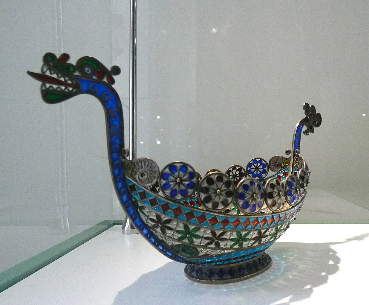 The Art Nouveau Centre & the Art Museum KUBE