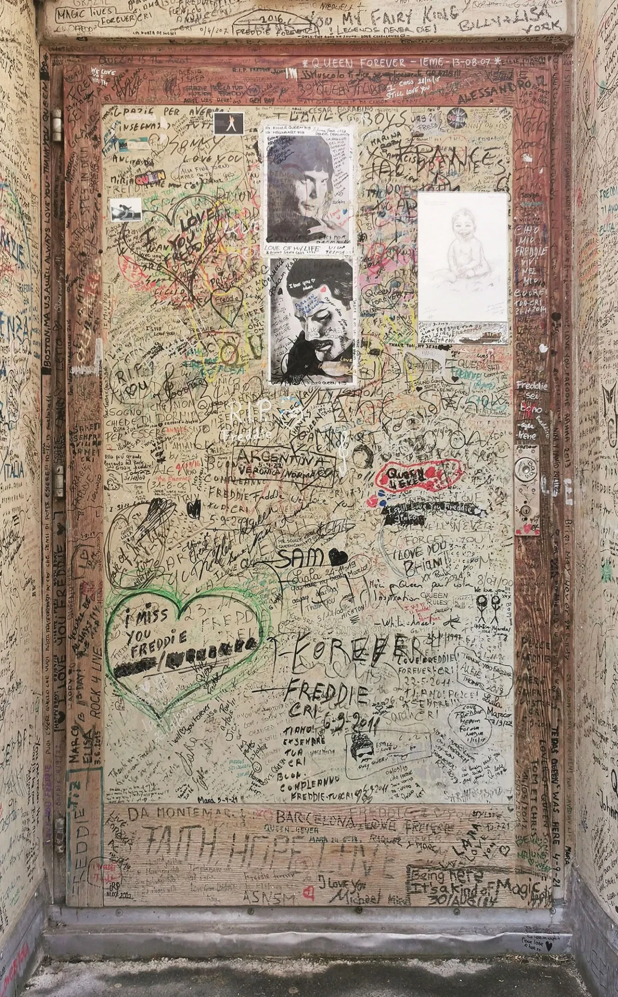 Queen: The Studio Experience