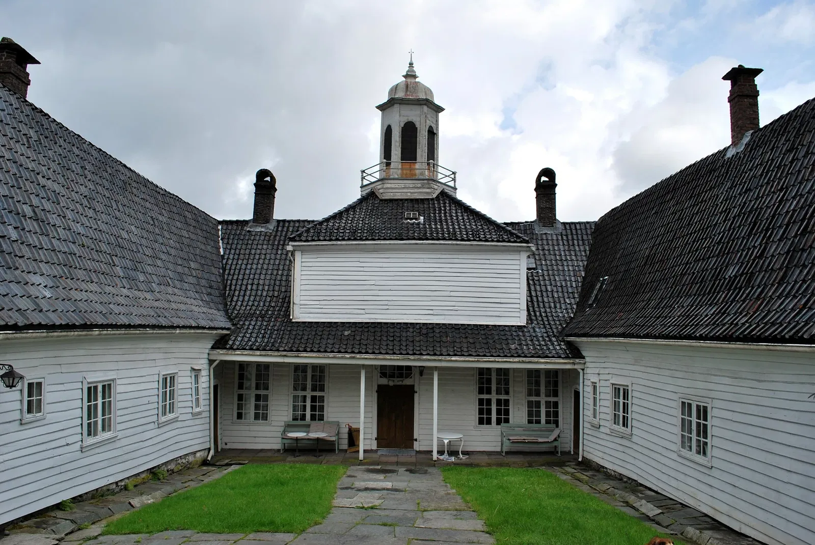 Damsgård Manor