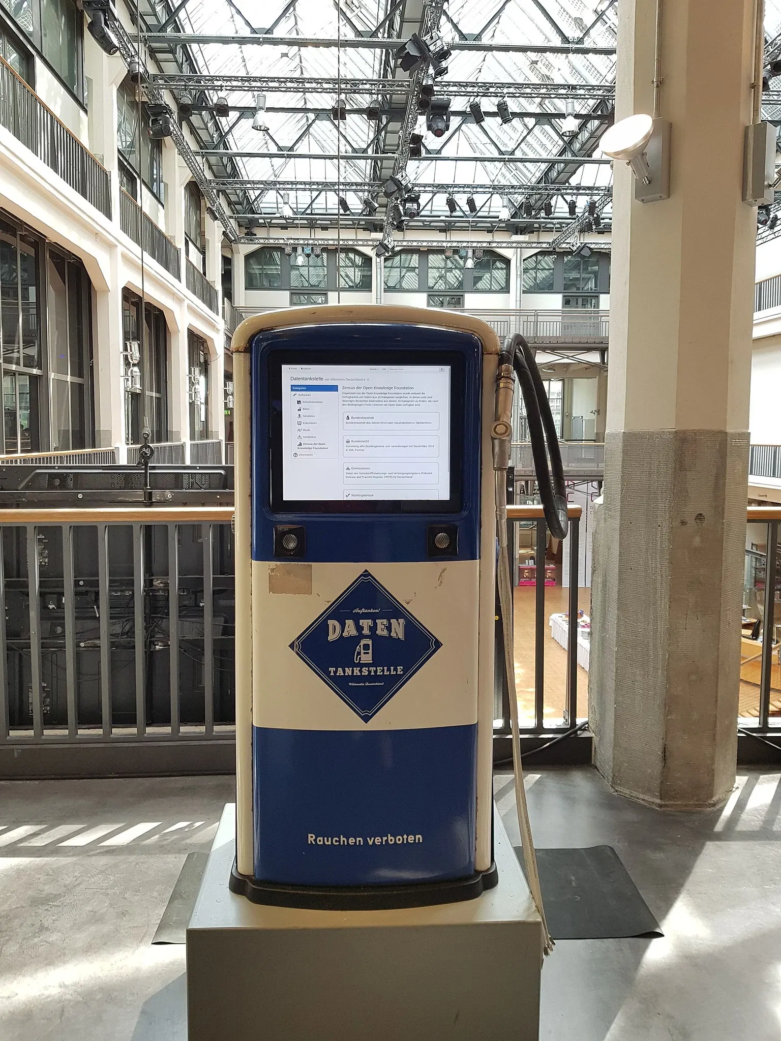 Zentrum für Kunst und Medientechnologie