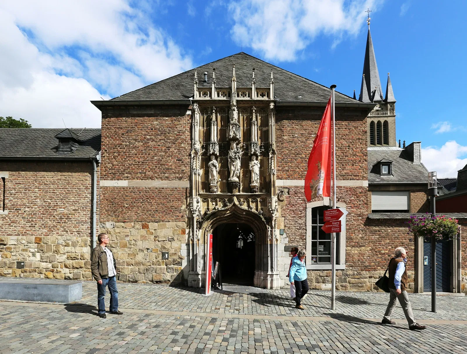 Aachener Domschatzkammer