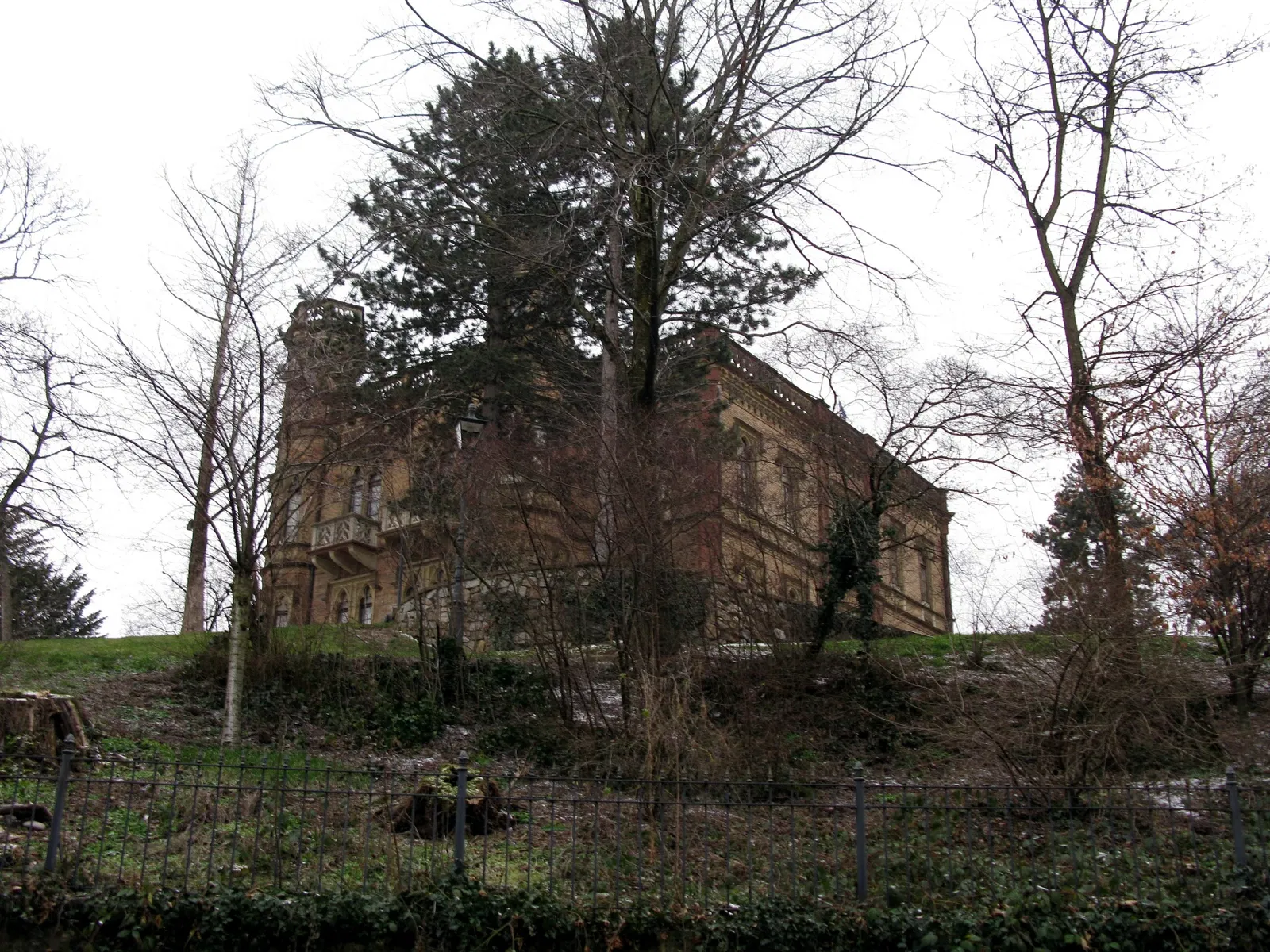 Museo arqueológico Castillete de Colombi