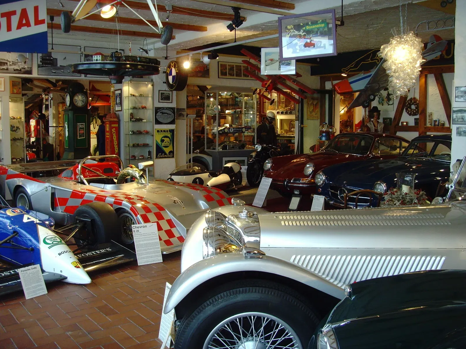 Boxenstop Auto- und Spielzeugmusem