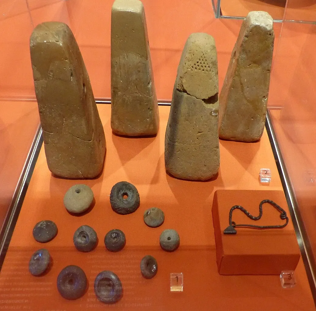 MAMUZ Castle Asparn / Zaya