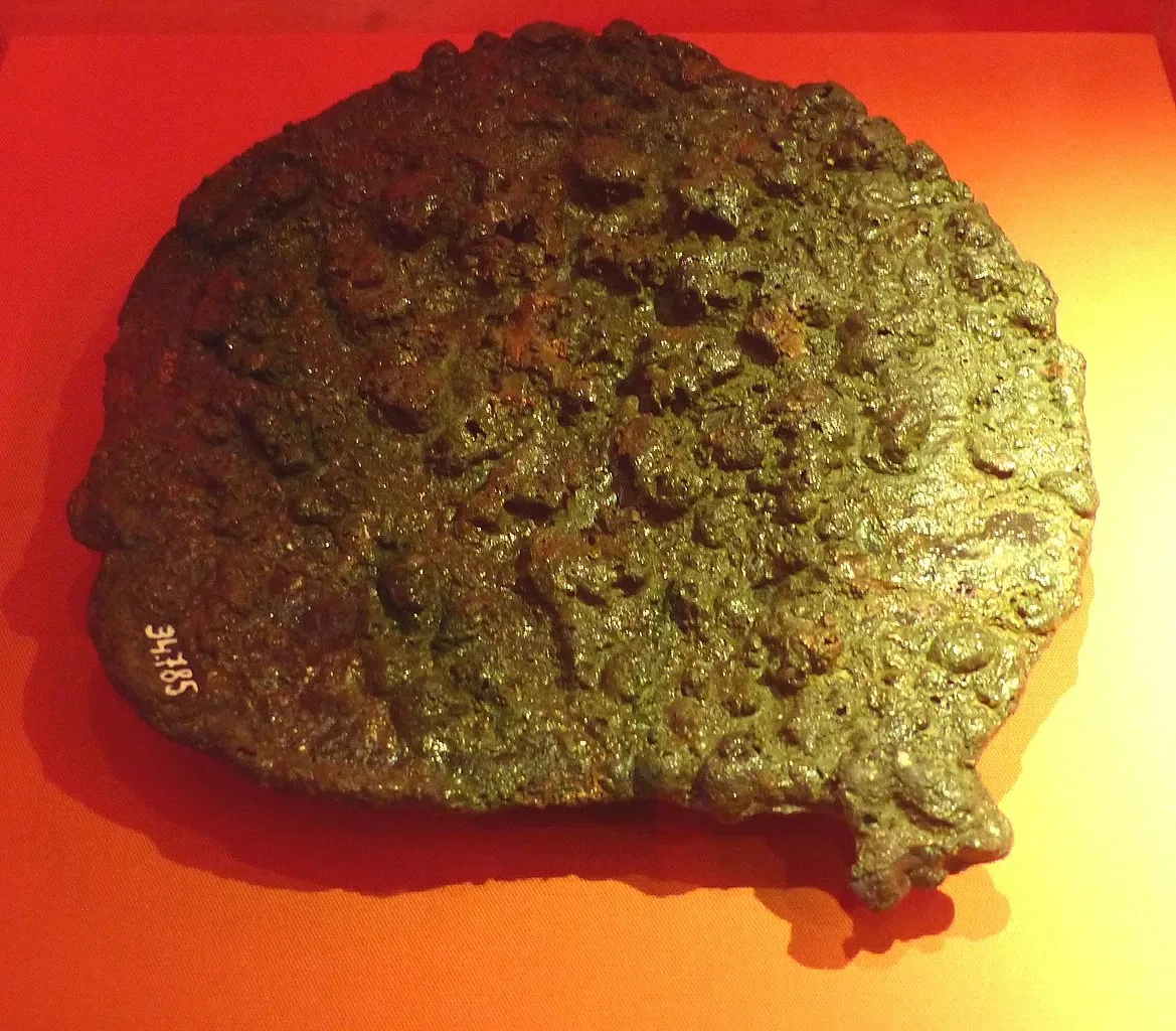 MAMUZ Castle Asparn / Zaya