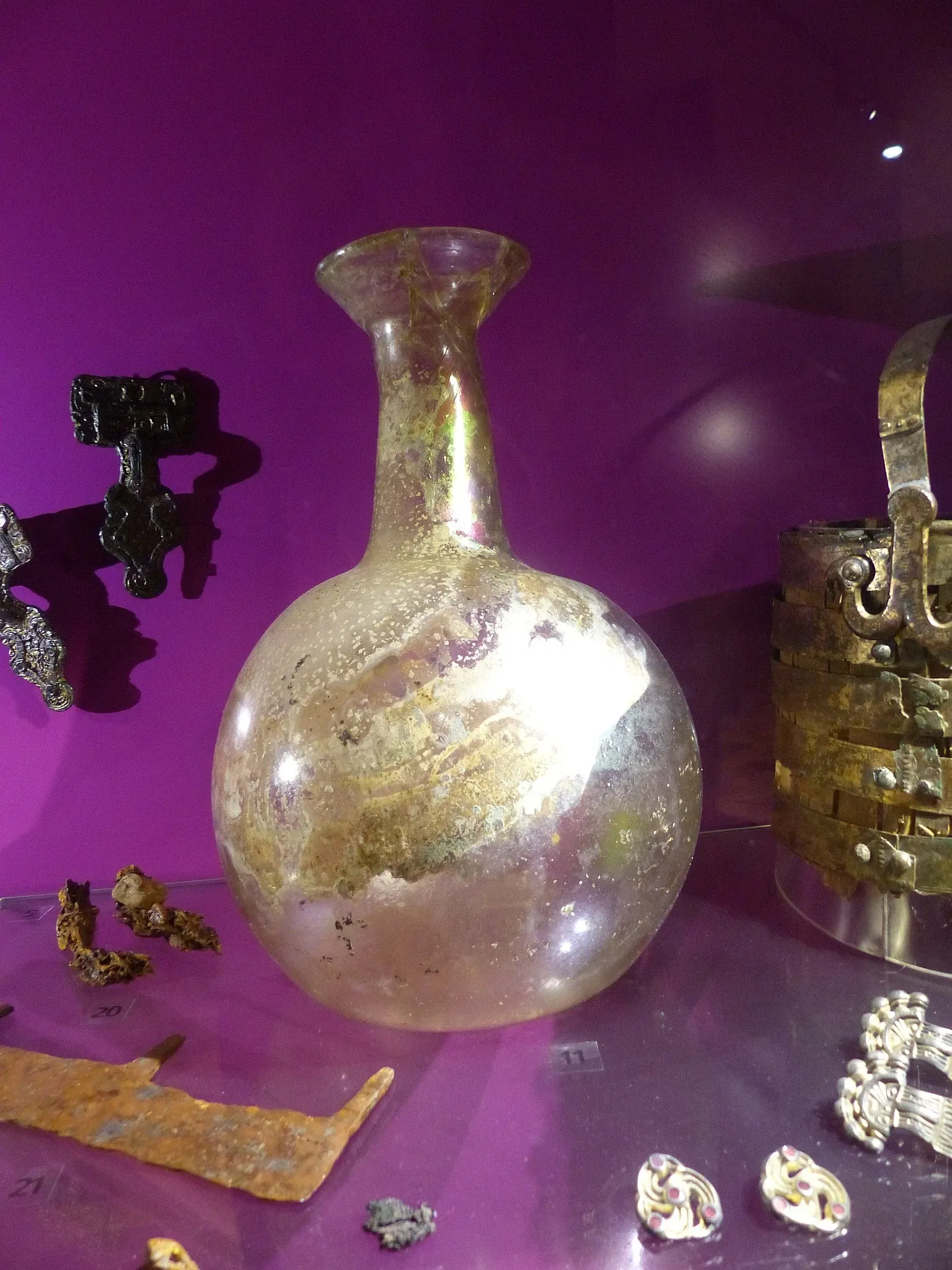 MAMUZ Castle Asparn / Zaya