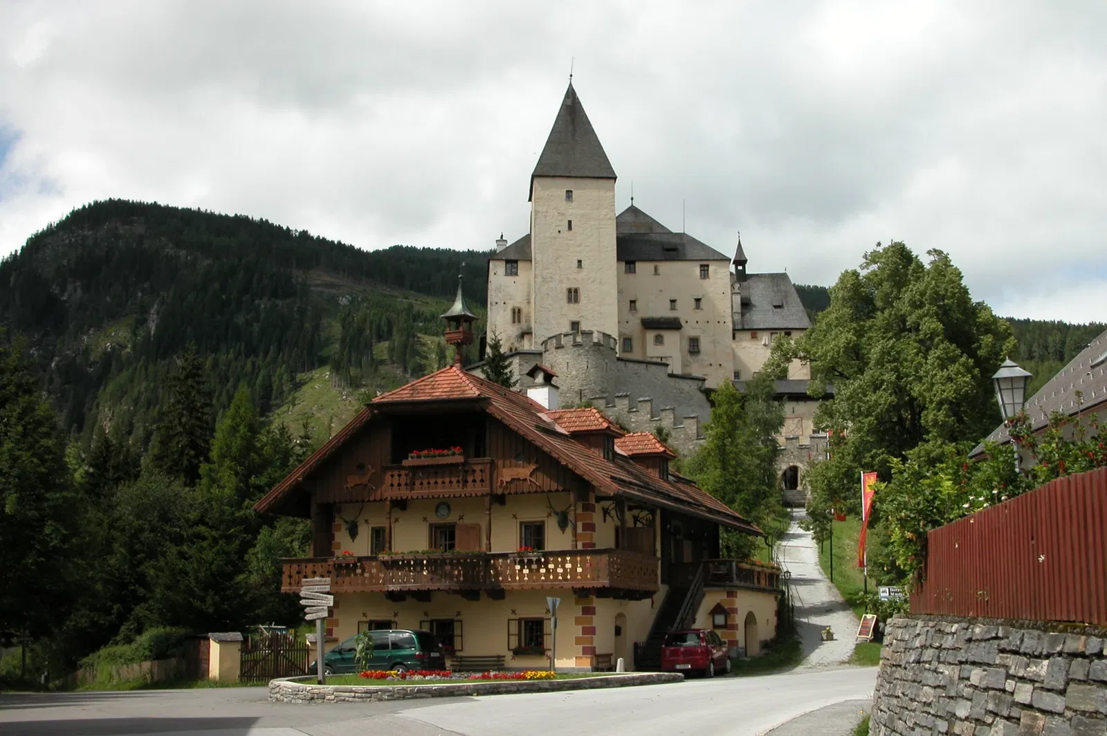 Mauterndorf Castle