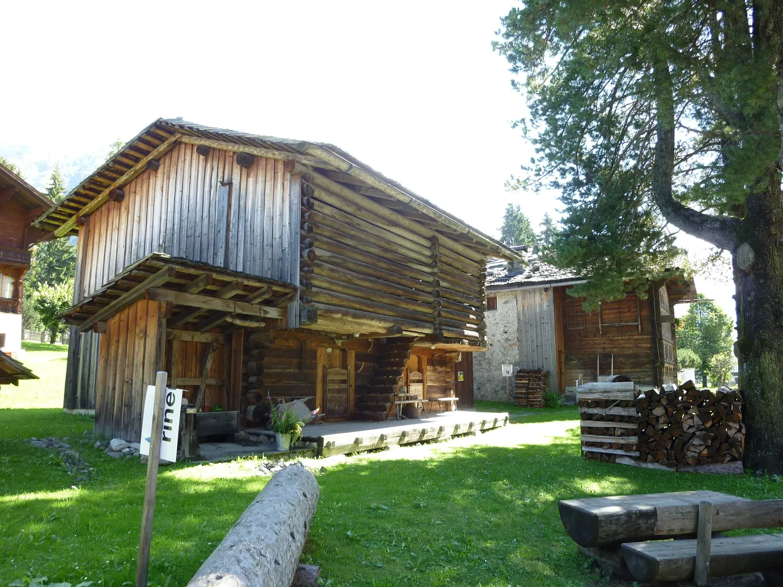 Nutli-Hüschi Folk Museum