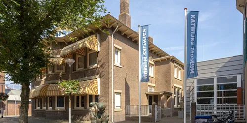 Fer Hakkaart (leiden 1941) Een poëtisch realist