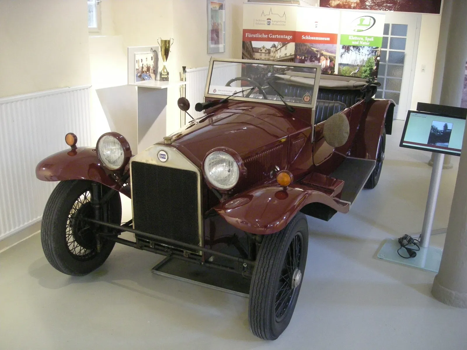 Deutsches Automuseum Schloss