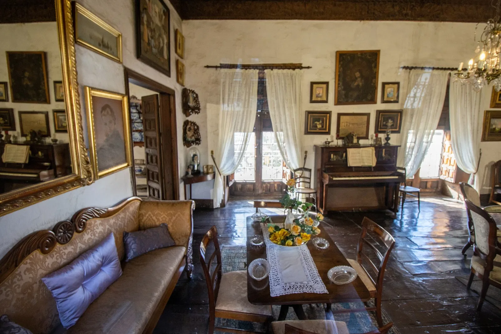 Casa de los Balcones