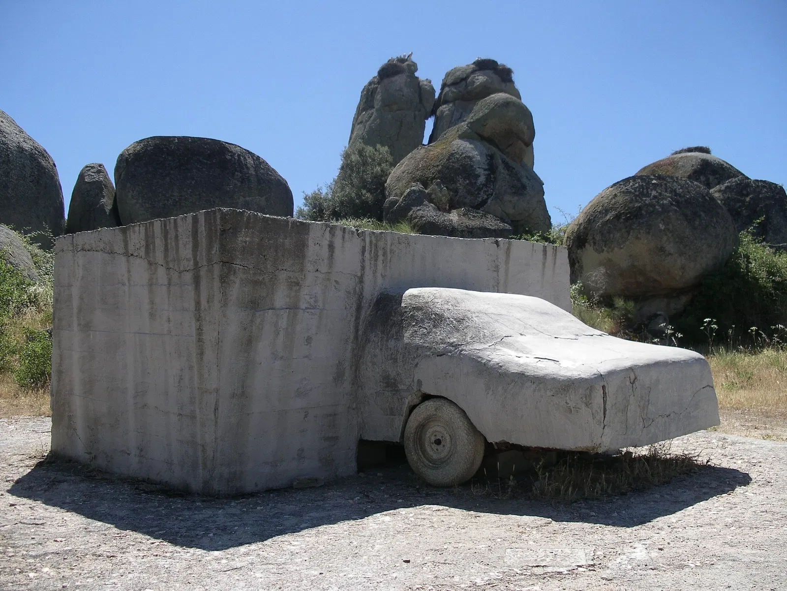 Vostell Malpartida Museum