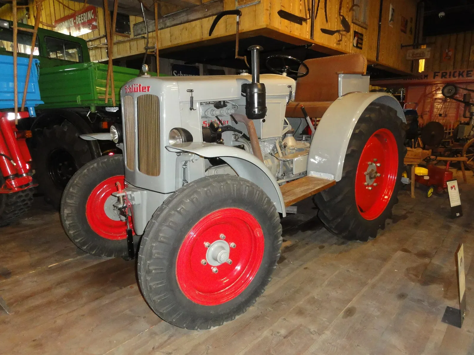 Auto & Traktor Museum