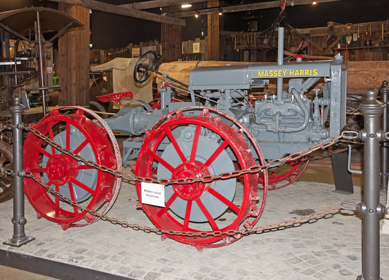 Auto & Traktor Museum
