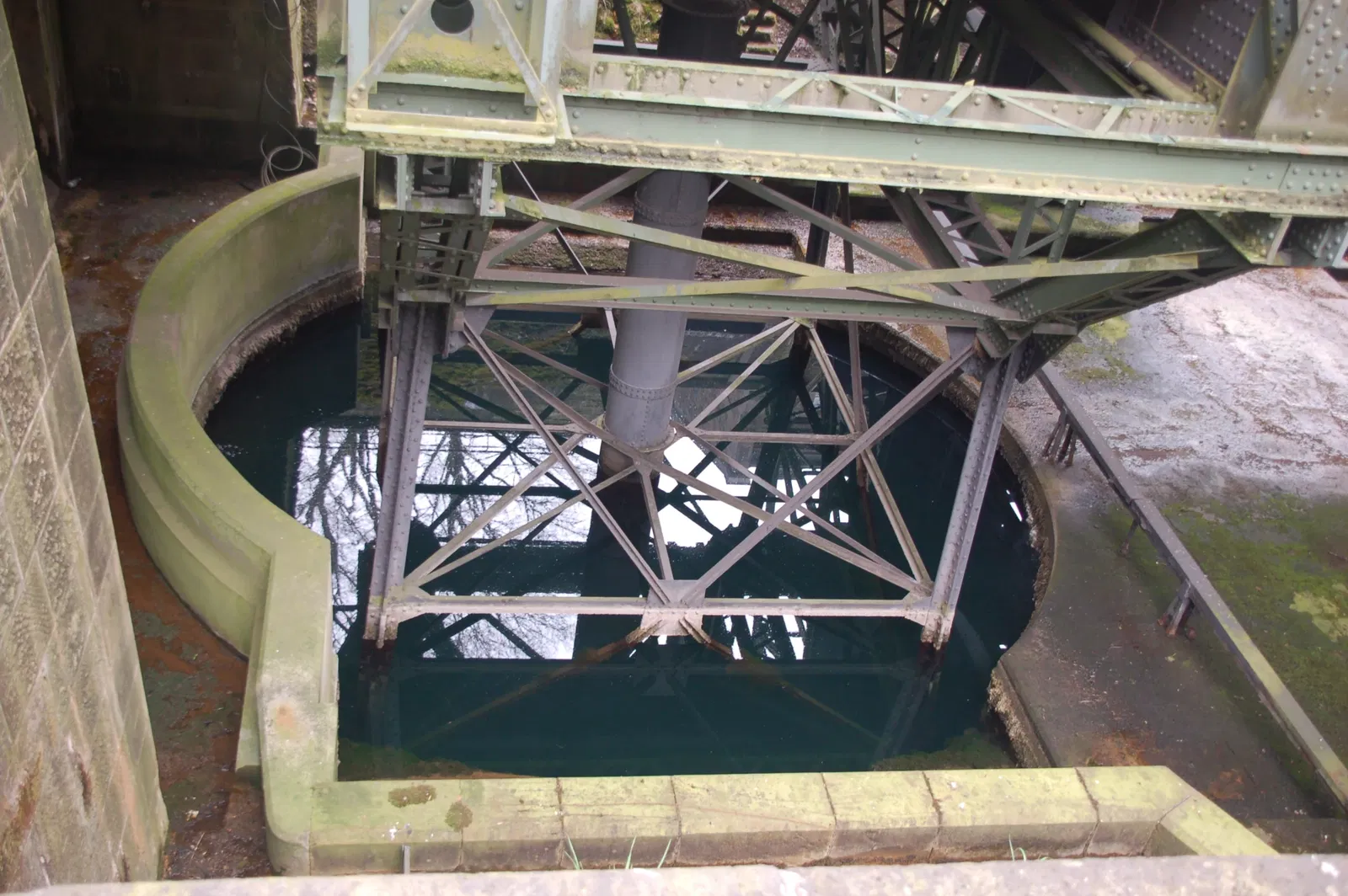 Henrichenburg boat lift