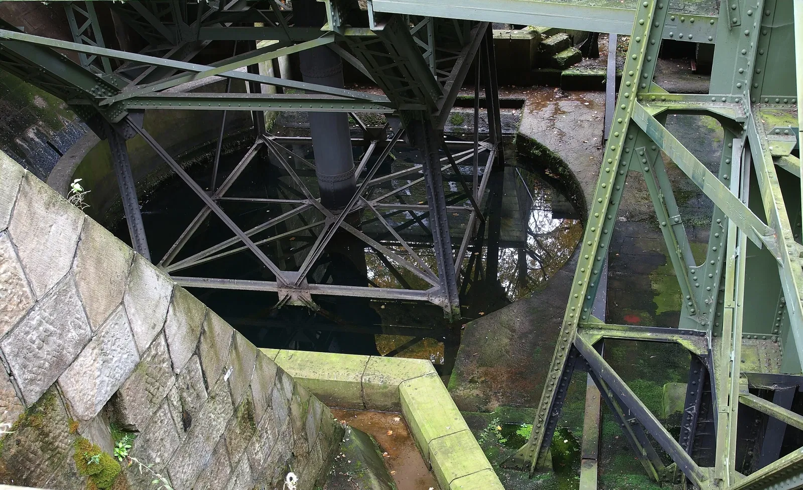 Henrichenburg boat lift