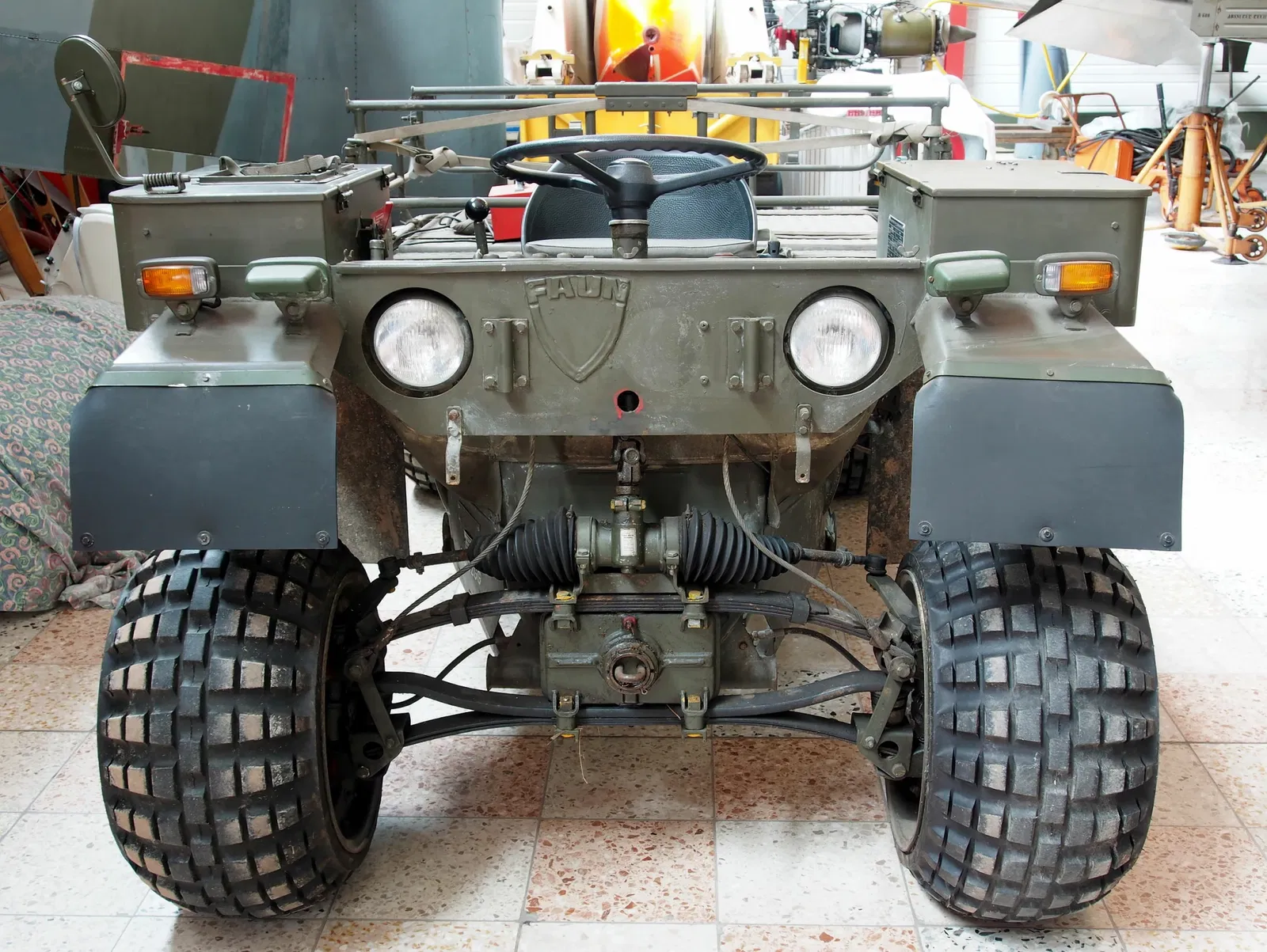 Flugausstellung L. + P. Junior